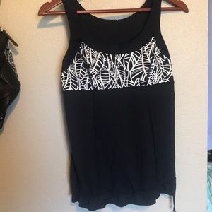 Lululemon top size 6
